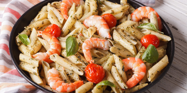 Penne al pesto di pistacchio e gamberetti