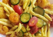 Strozzapreti al Pistacchio di Bronte ai gamberetti, zucchine e pistacchi